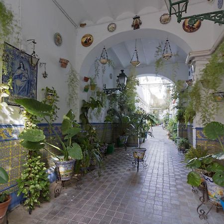 Castilla Triana Courtyard By Valcambre Севилья Экстерьер фото