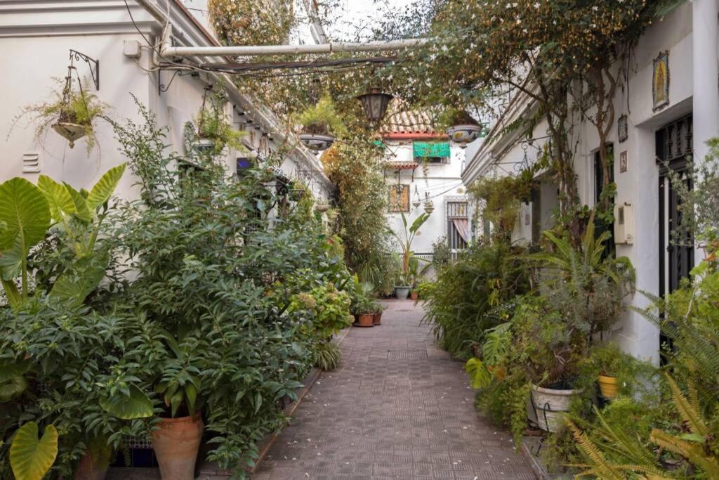 Castilla Triana Courtyard By Valcambre Севилья Экстерьер фото