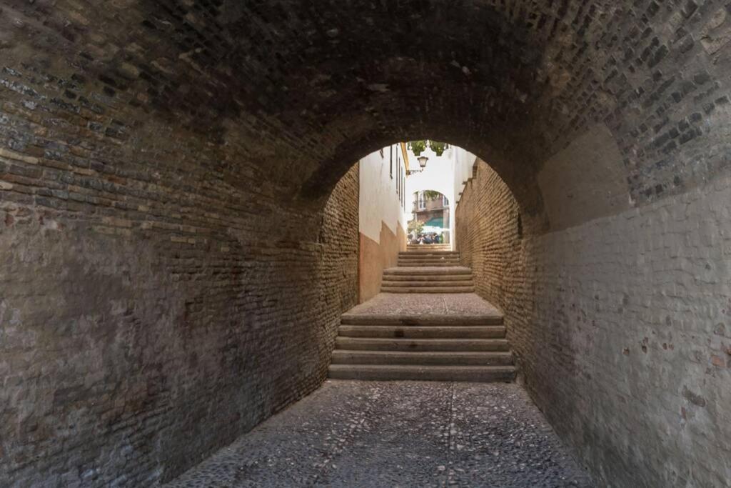 Castilla Triana Courtyard By Valcambre Севилья Экстерьер фото